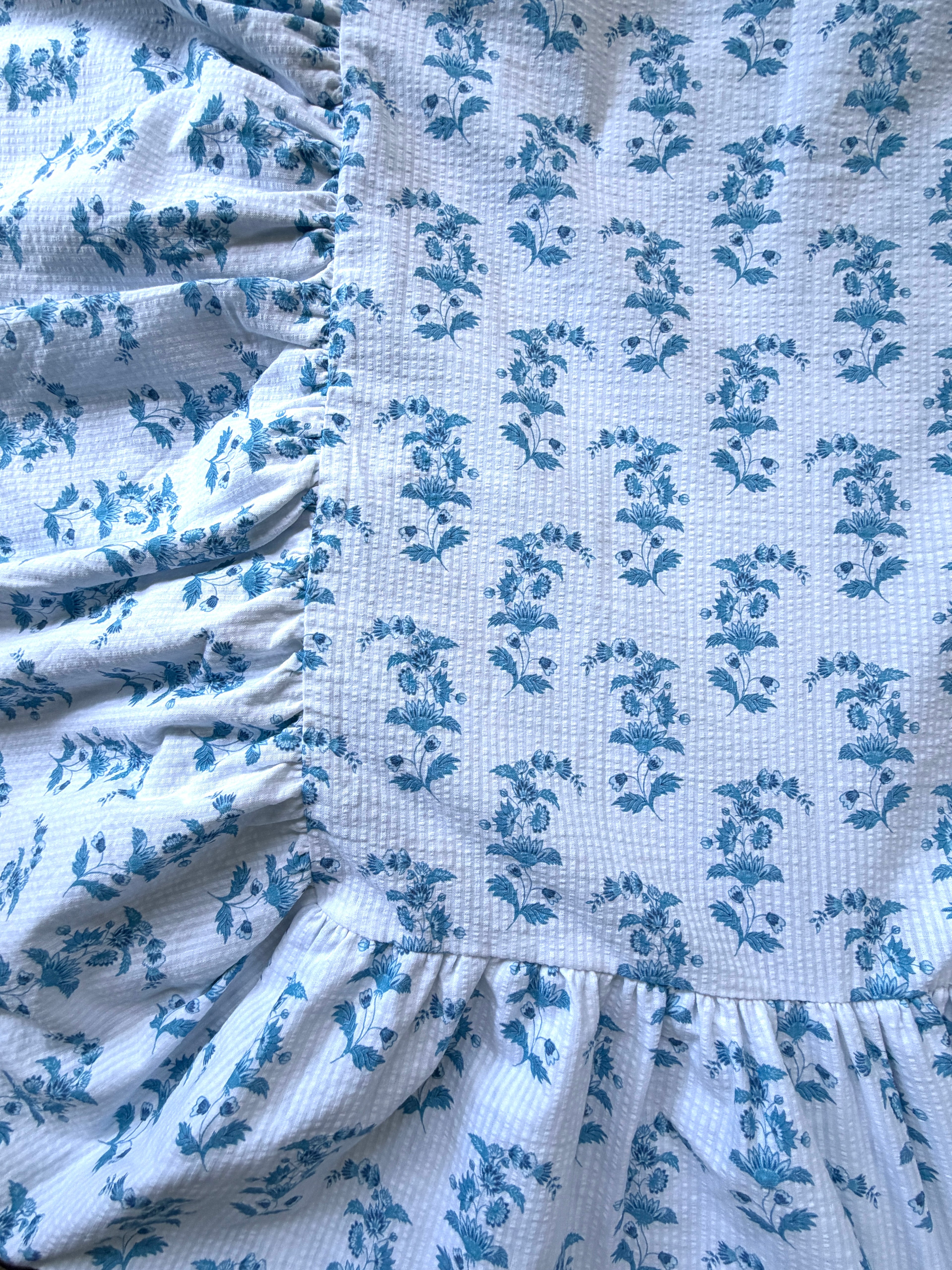 Tablecloth in Bellflower - Blue